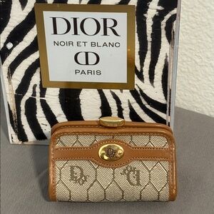DIOR Vintage Honeycomb Small Kisslock Coin Purse